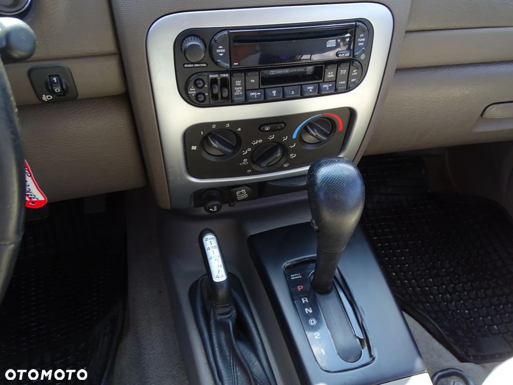 Jeep Liberty - 9