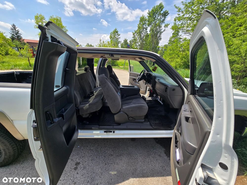 Chevrolet Silverado - 40