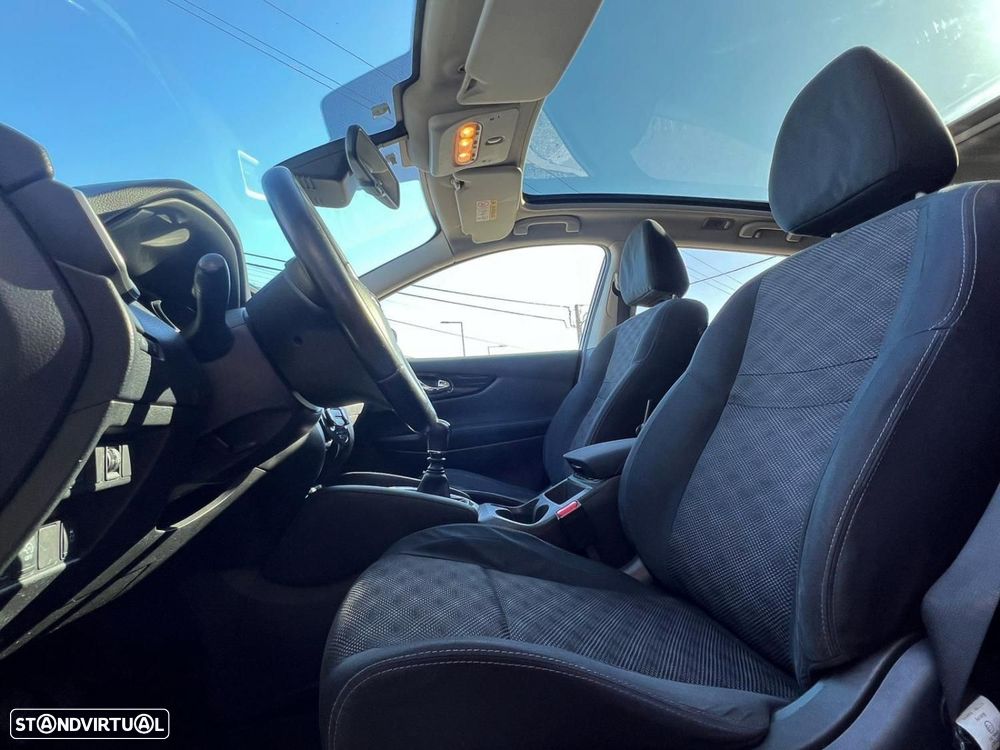 Nissan Qashqai 1.6 dCi N-Connecta - 4