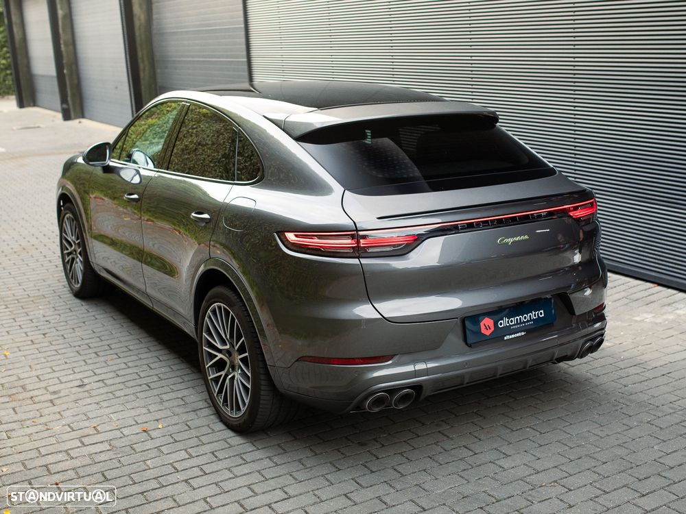 Porsche Cayenne Coupé E-Hybrid - 13