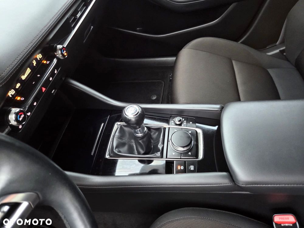 Mazda 3 2.0 mHEV Hikari - 35