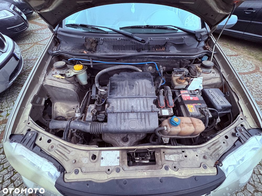 Fiat Albea 1.4 Fresh - 16