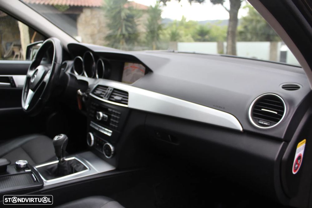 Mercedes-Benz C 220 Station CDI DPF (BlueEFFICIENCY) Avantgarde - 23