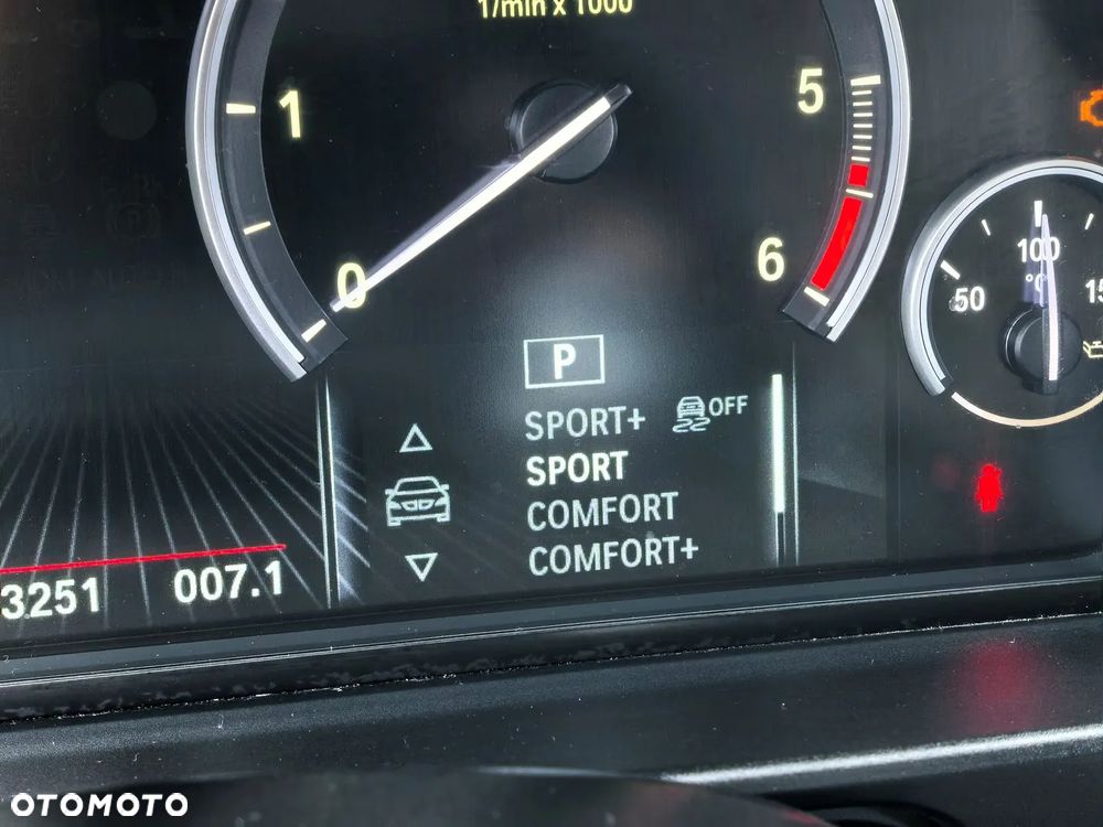 BMW Seria 5 520d Luxury Line - 22