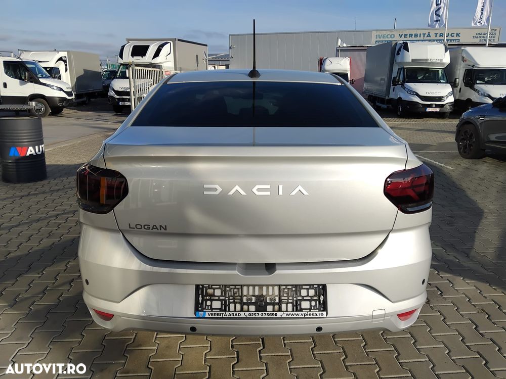 Dacia Logan TCe 90 MT6 Journey - 5