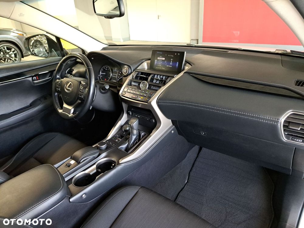 Lexus NX 200t Elite AWD - 17