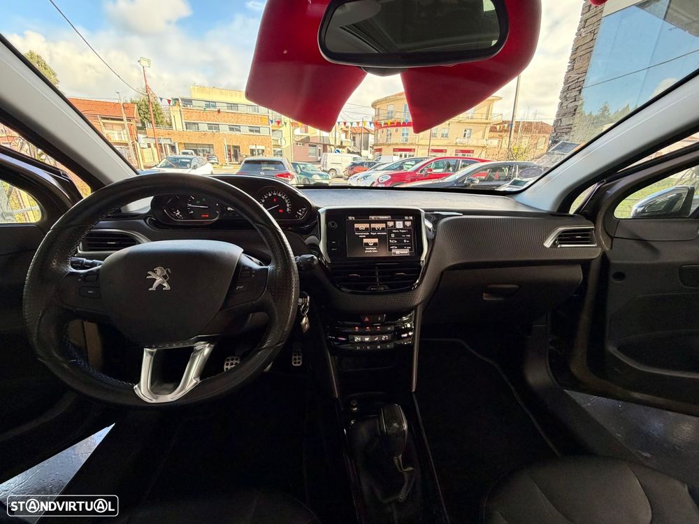 Peugeot 2008 1.2 PureTech Crossway - 31