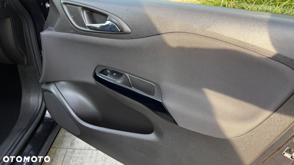 Opel Corsa 1.4 Cosmo - 21