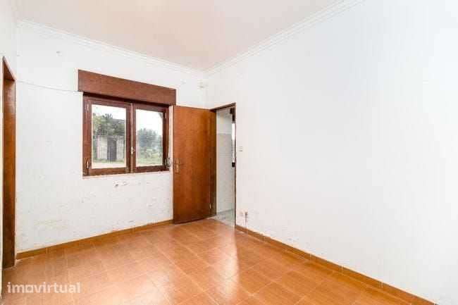 Venda Moradia T1 com terreno em Torre dos Trotes - Loures - Grande imagem: 3/7