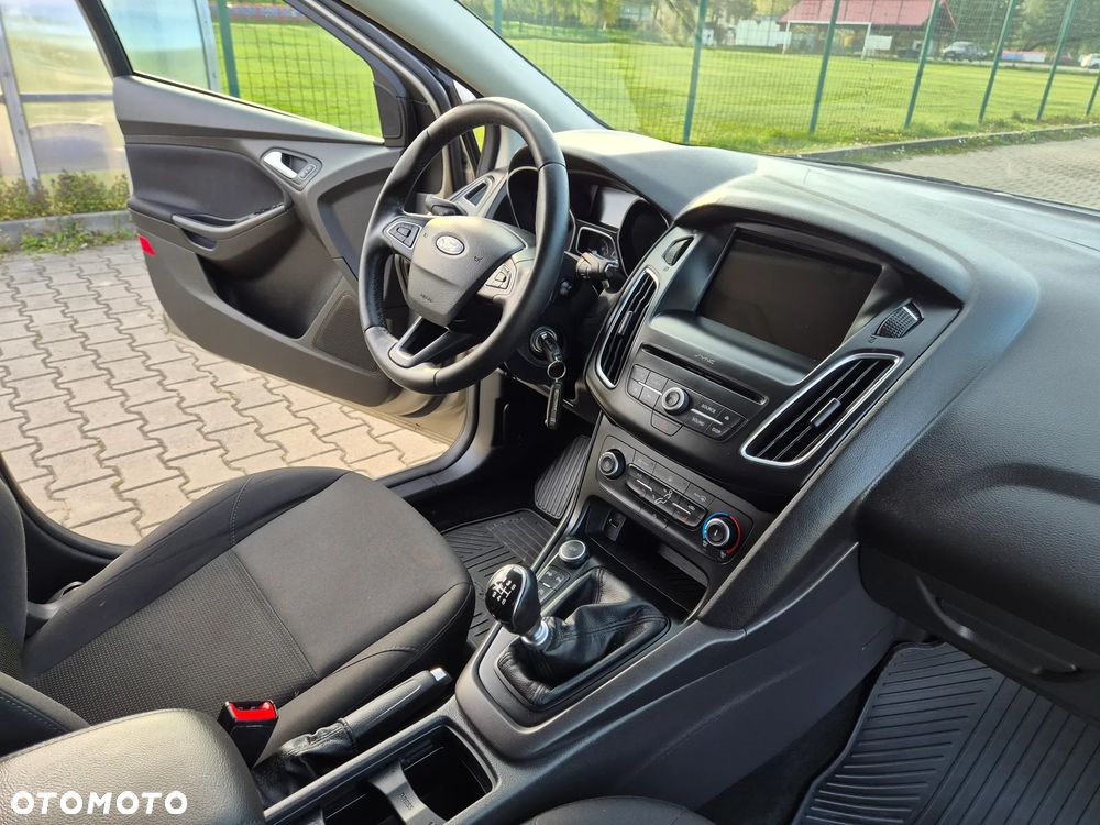 Ford Focus 1.0 EcoBoost STart-Stopp-System TITANIUM - 31