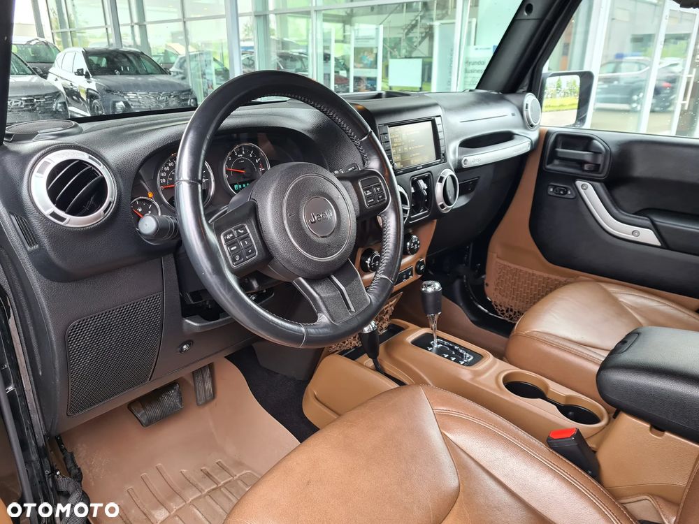 Jeep Wrangler 3.6 Unlim Sahara - 12