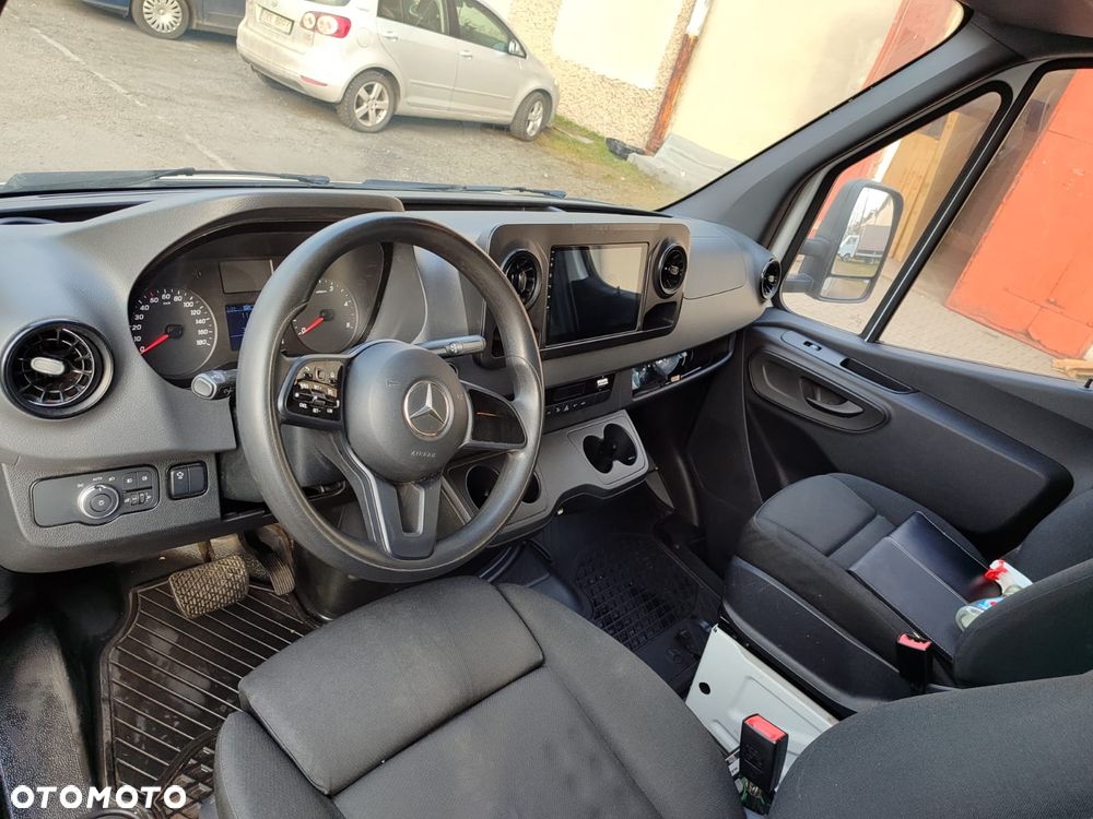 Mercedes-Benz SPRINTER - 8