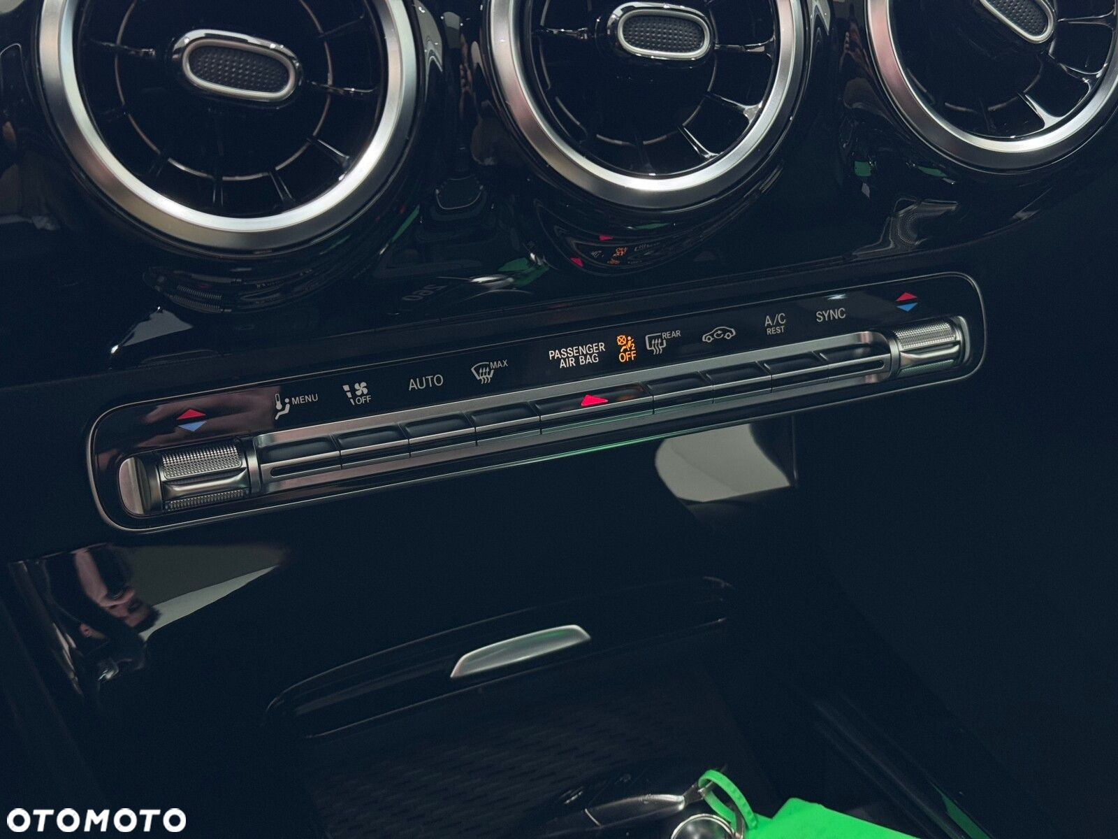 Mercedes-Benz CLA 200 d AMG Line 8G-DCT - 25