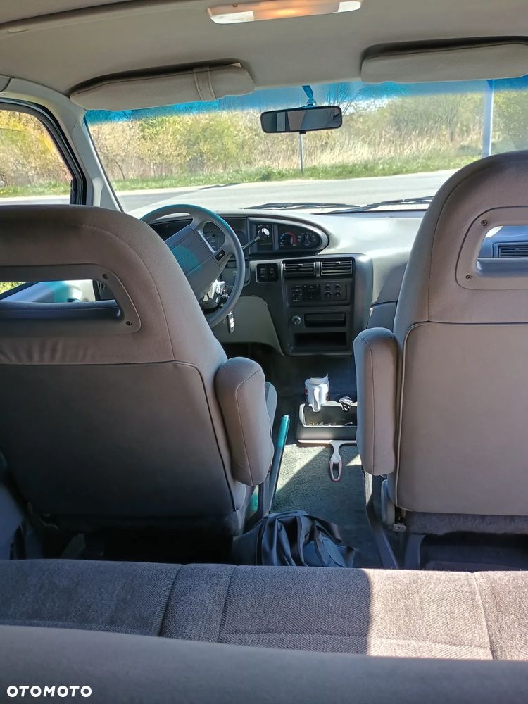 Ford Aerostar - 8
