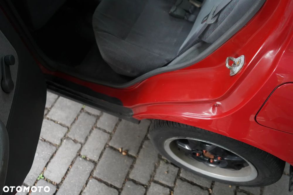 Nissan Micra - 25