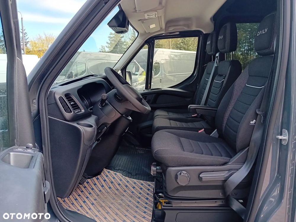 Iveco Daily L4H2 3.0 180KM Automat Hi-Matic Brygadowy 7 osób - 11