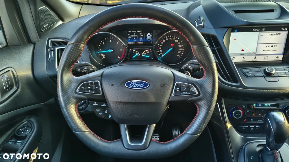 Ford Kuga 2.0 TDCi AWD ST-Line - 19