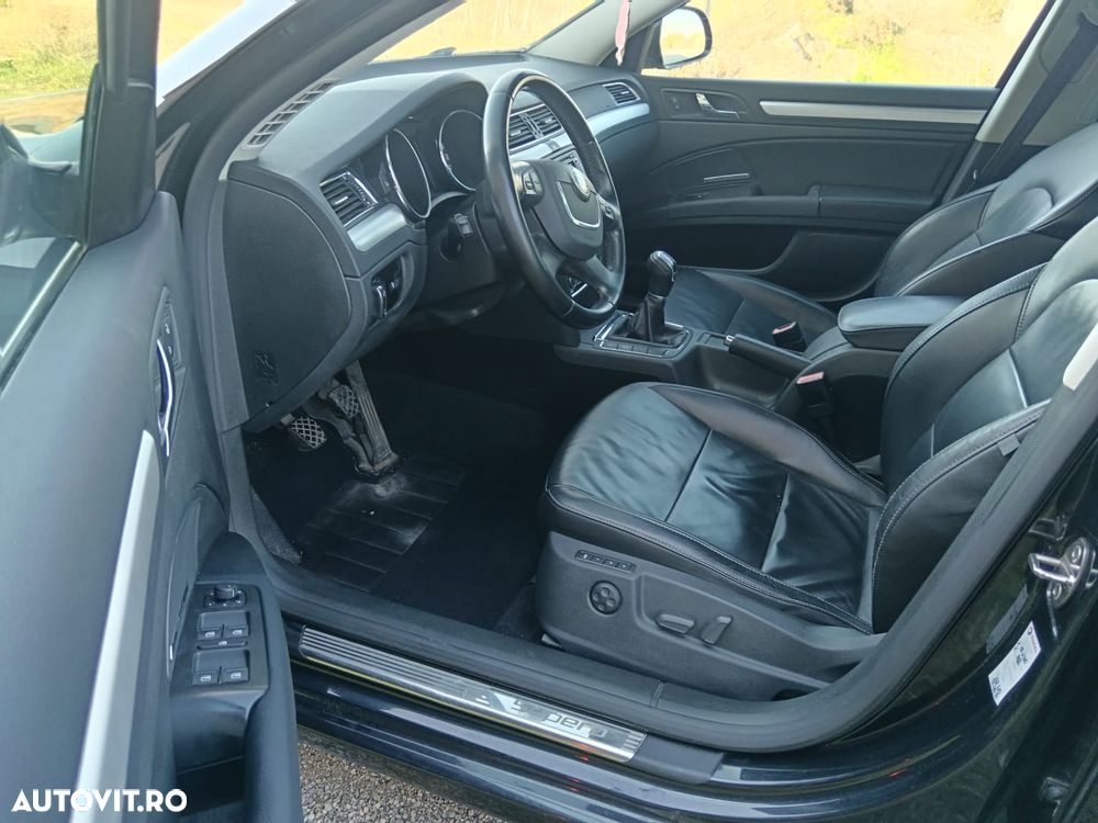 Skoda Superb 2.0 TDI Elegance - 9