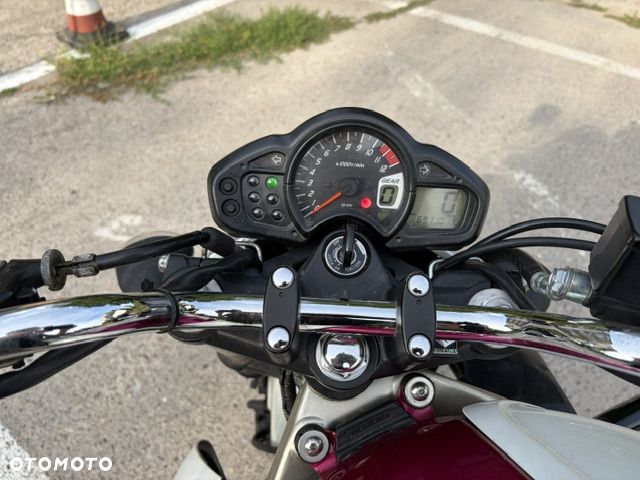 Suzuki Gladius - 9