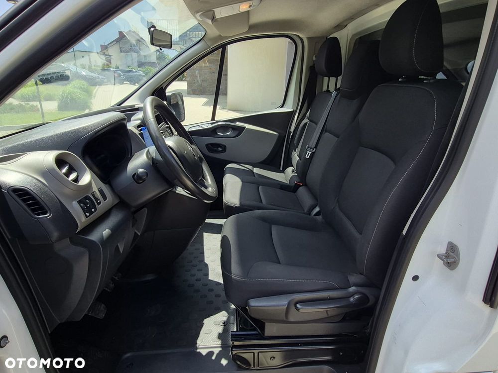 Renault Trafic - 12