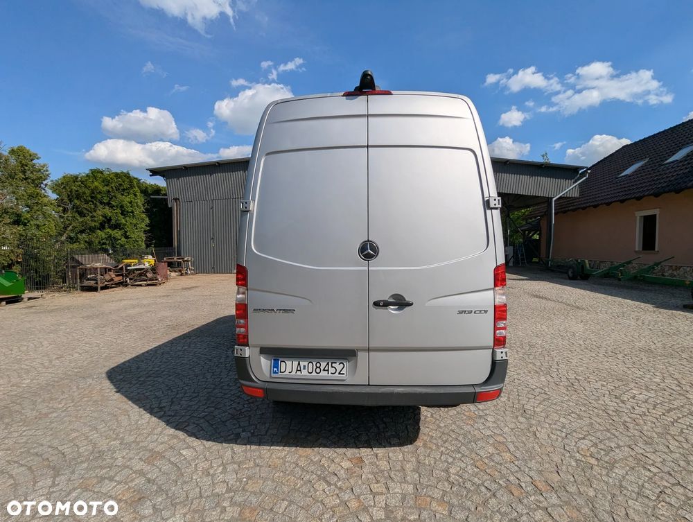 Mercedes-Benz Sprinter - 7