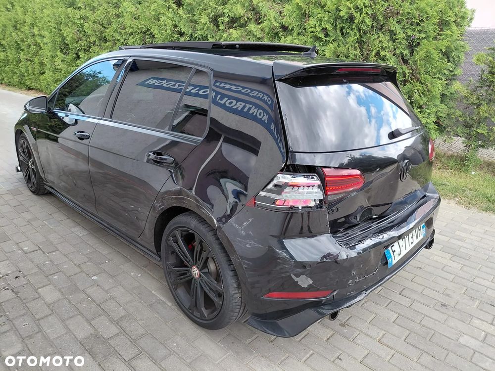 Volkswagen Golf - 17