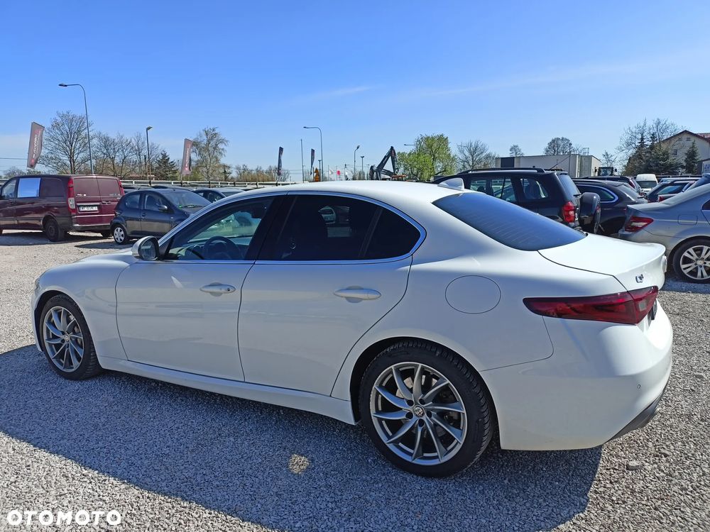 Alfa Romeo Giulia - 3