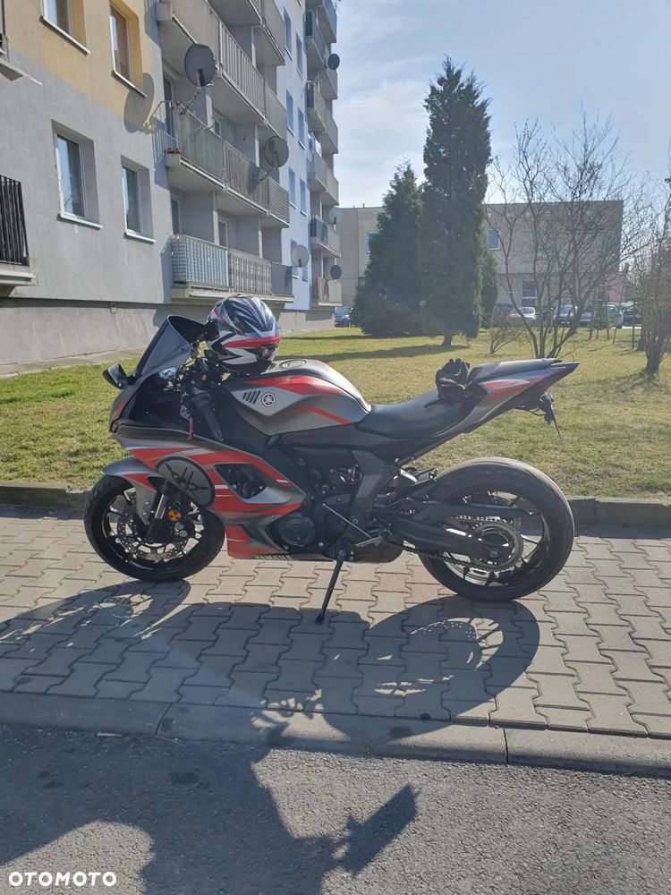 Yamaha R7 - 4