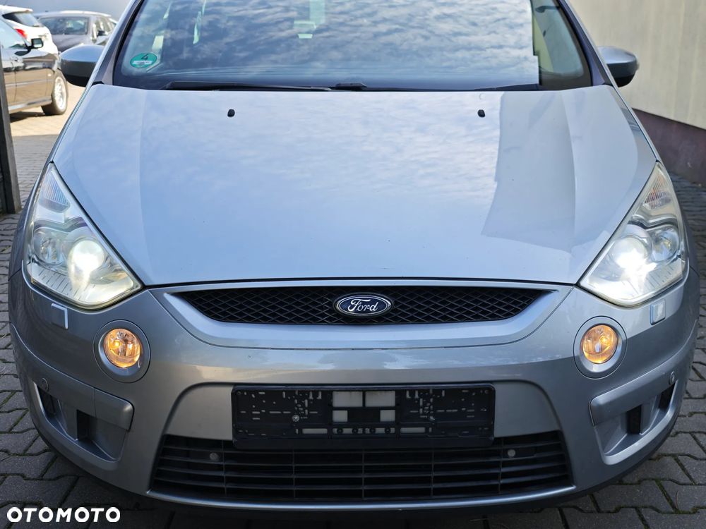Ford S-Max 2.5 Titanium - 32