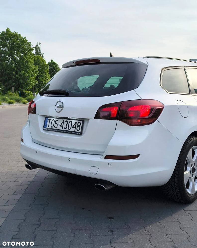 Opel Astra 2.0 CDTI DPF Sport - 9