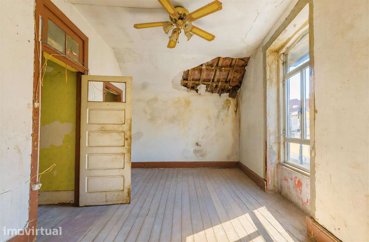Casa Bifamiliar na Senhora da Hora | 185 m2 | Terreno com Cerca de... - Grande imagem: 3/42