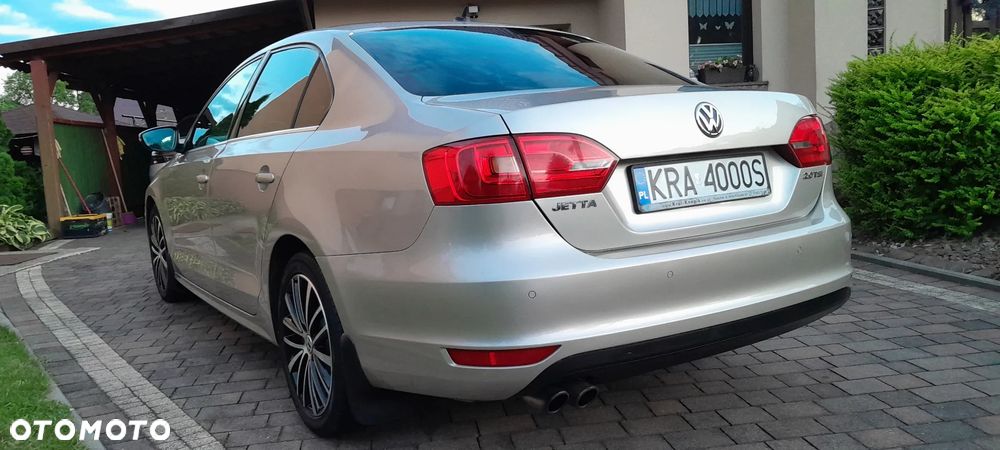 Volkswagen Jetta 2.0 TSI Highline DSG - 2