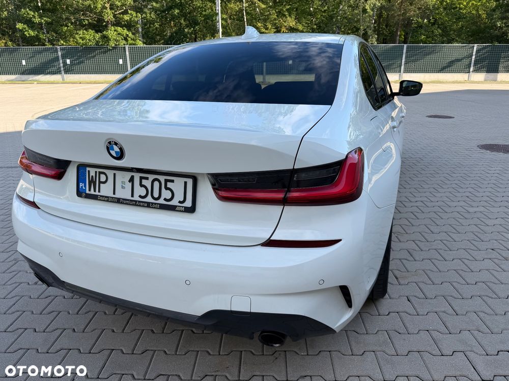 BMW Seria 3 320d xDrive MHEV M Sport sport - 16