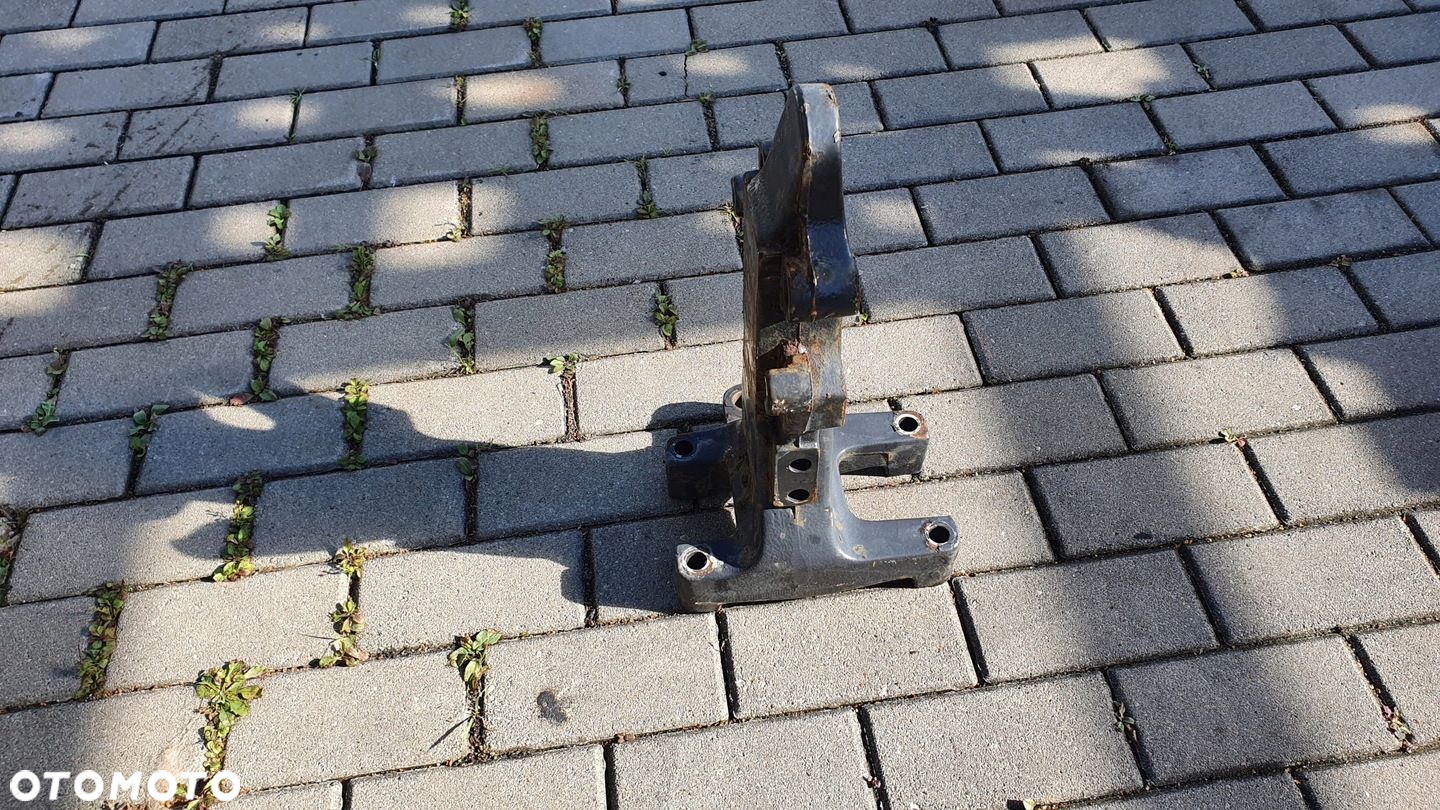 Uchwyt Wspornik Łapa Drążka Zawieszenia Scania R 1386527 - 2