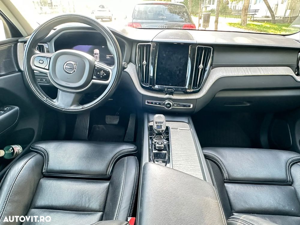 Volvo XC 60 T8 Twin Engine AWD R-Design - 10