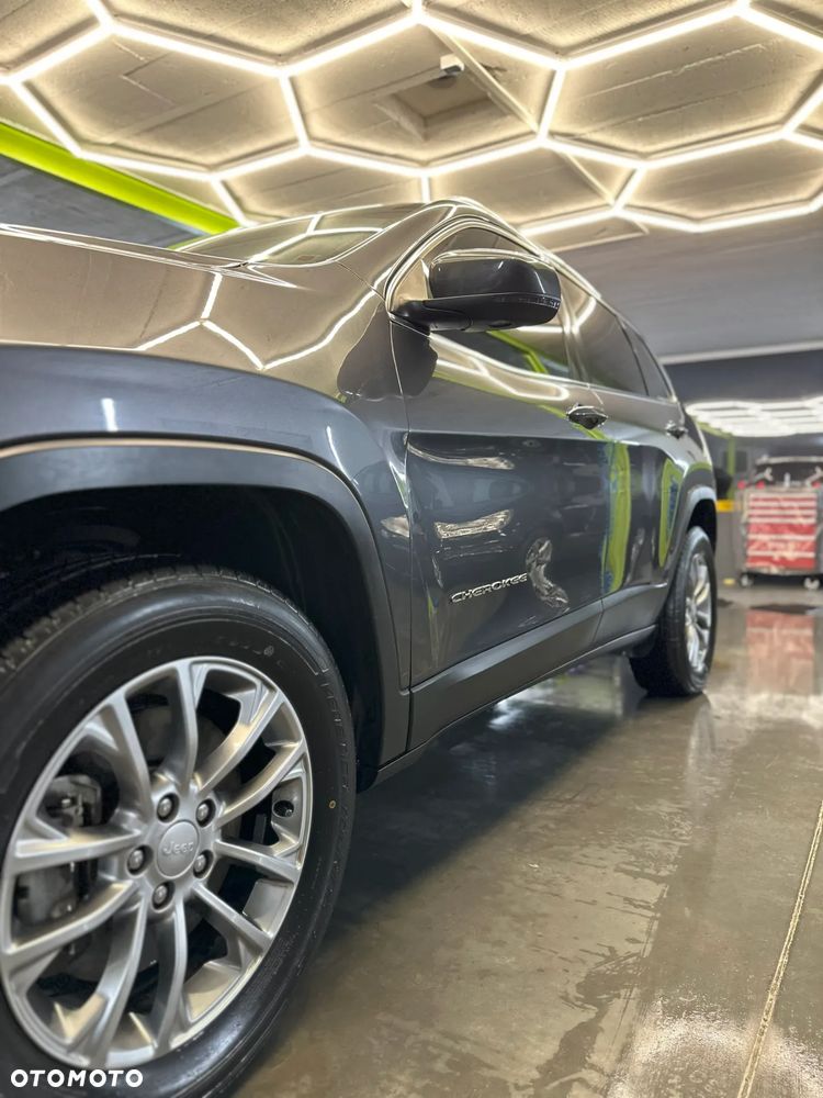 Jeep Cherokee - 6