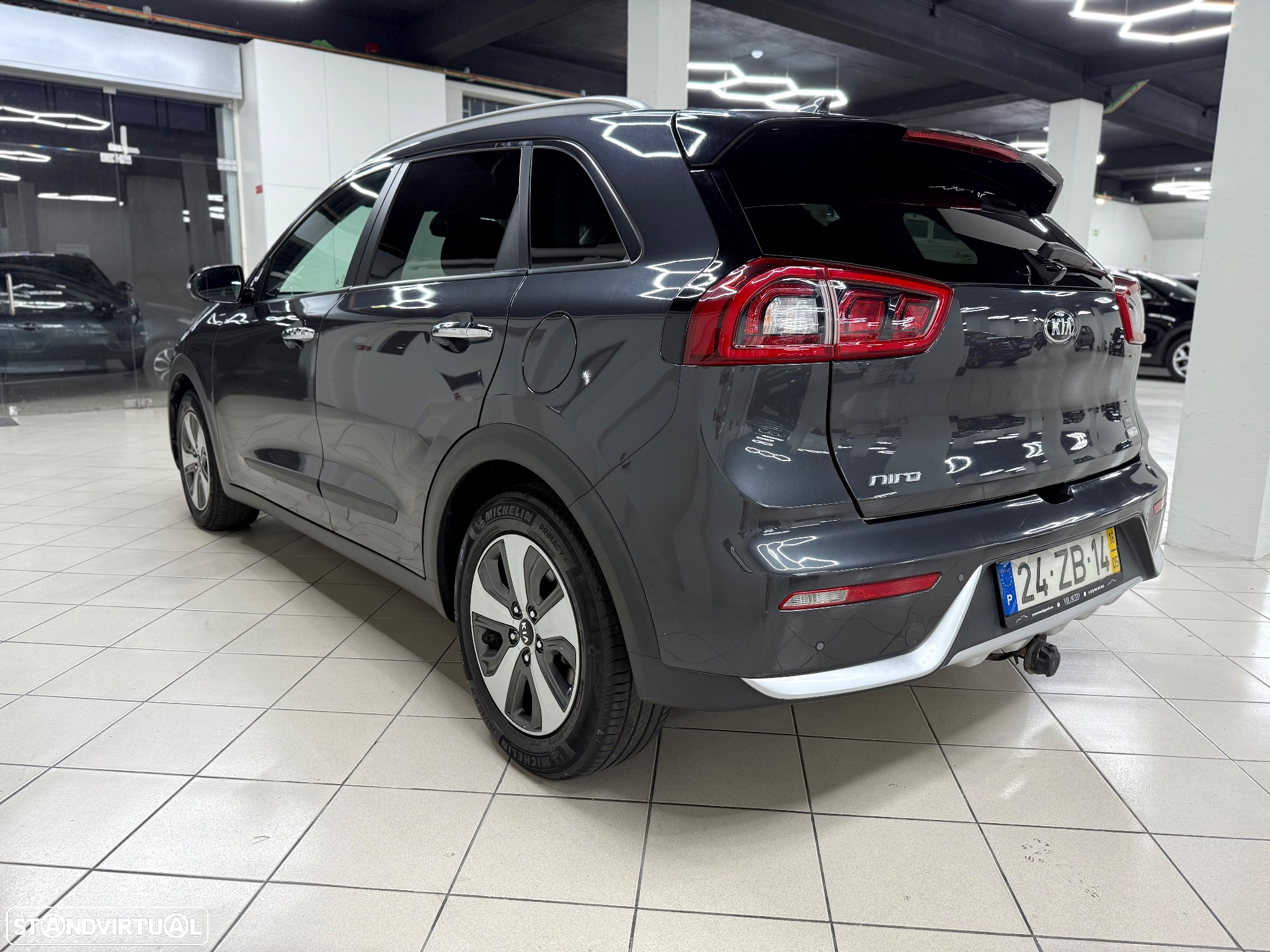 Kia Niro 1.6 GDi HEV Tech - 12