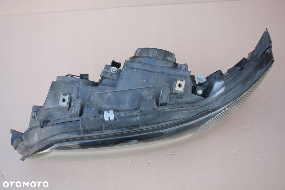 volvo v70 s60 xc70 lewy reflektor lewy xenon 30655905 europa - 8