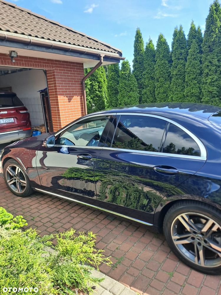 Mercedes-Benz Klasa E 220 d 4-Matic 9G-TRONIC - 3