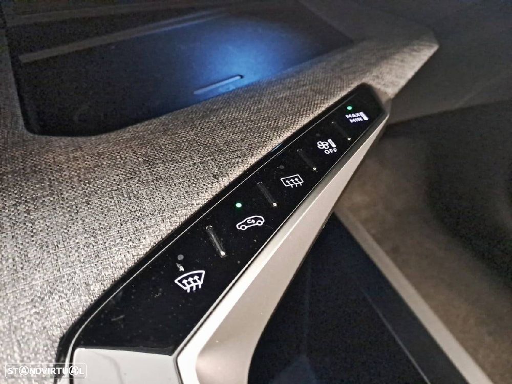 Peugeot 5008 1.2 Hybrid Allure e-DCS6 - 23