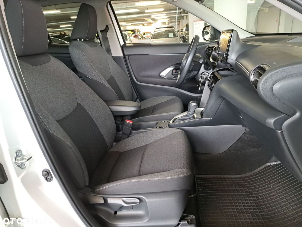 Toyota Yaris Cross Hybrid 1.5 Comfort - 16