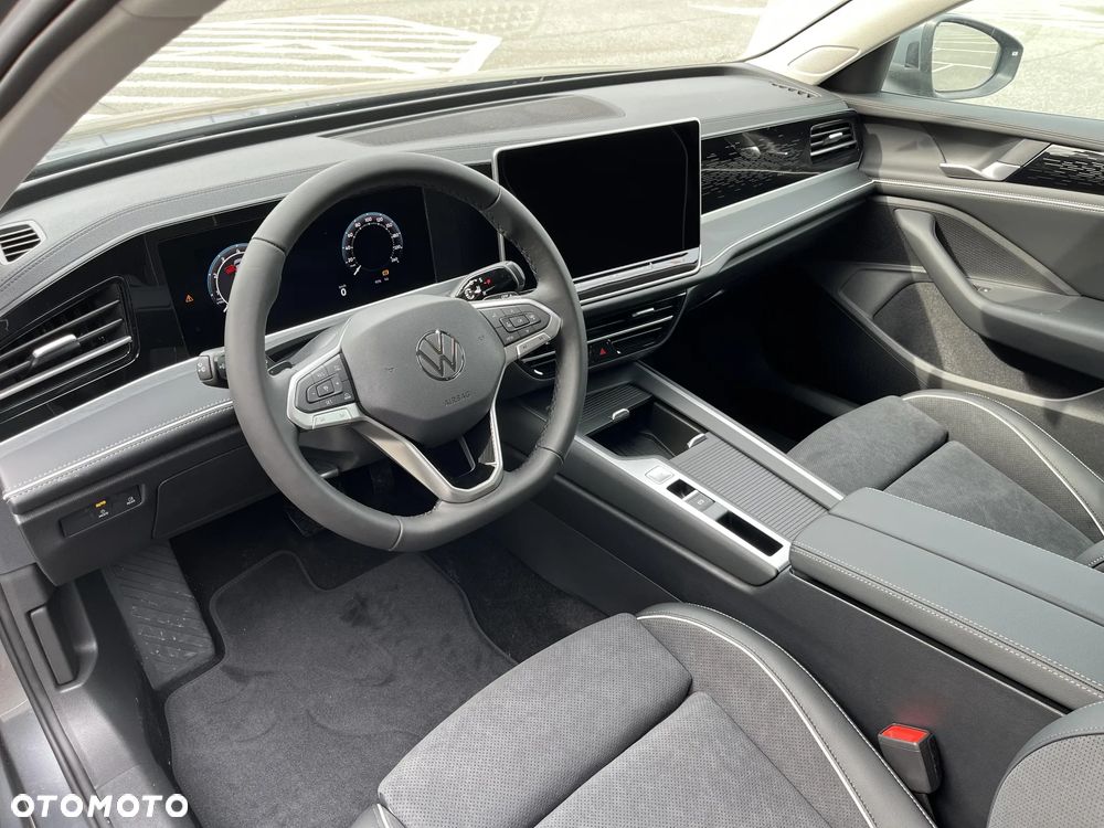 Volkswagen Passat - 10