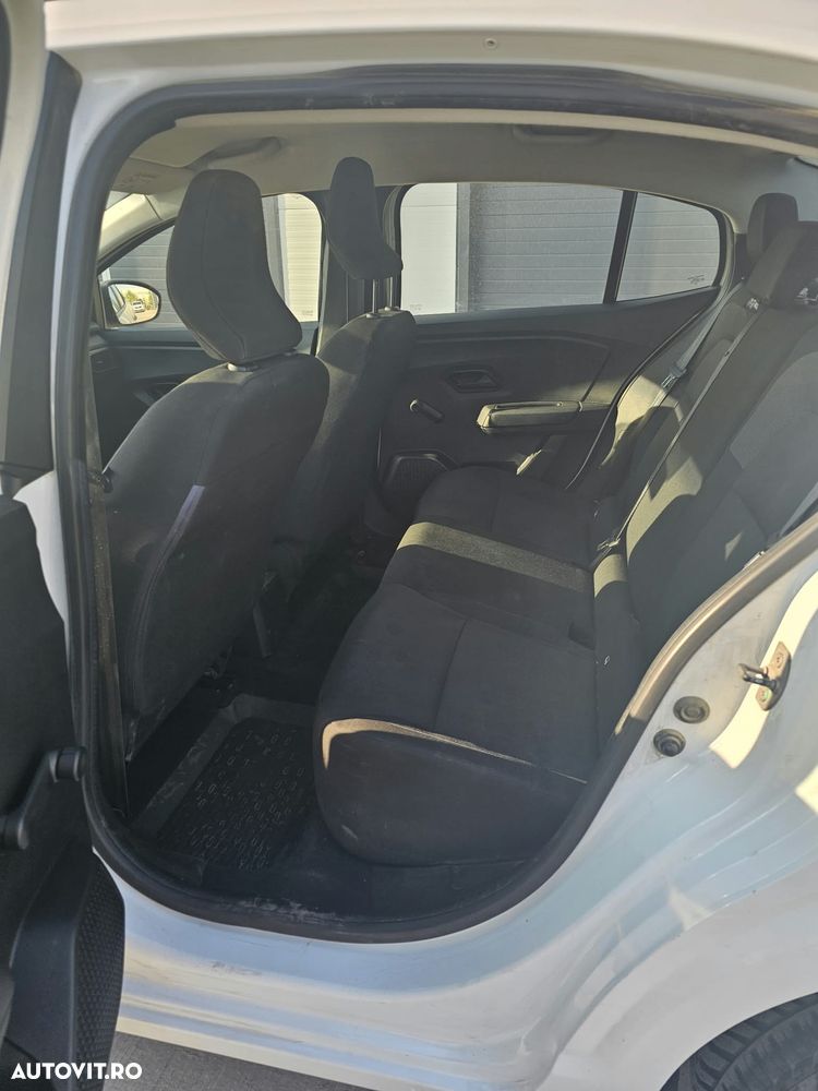 Dacia Logan - 11