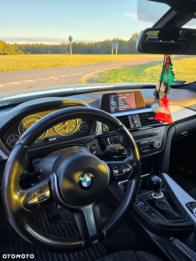 BMW Seria 3 320d - 16