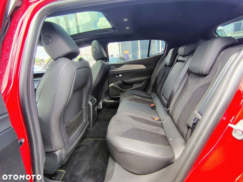 Peugeot 408 - 14
