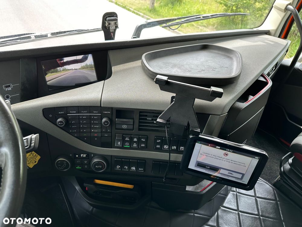 Volvo FH 500 8X2 WYWROTKA DO ZBOZA Z POMPA SAMOZALADOWCZA - 28