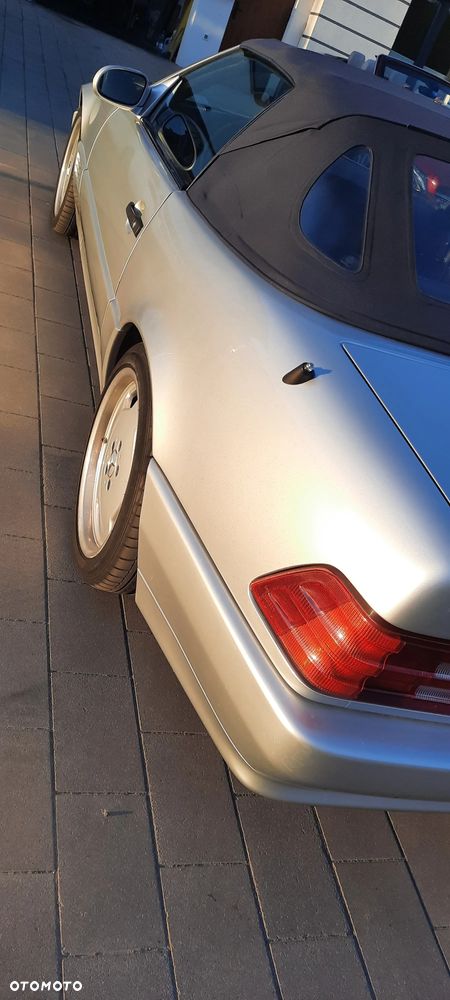 Mercedes-Benz SL - 22