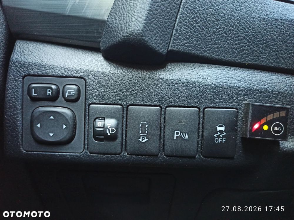 Toyota Auris 1.6 Premium MS - 18