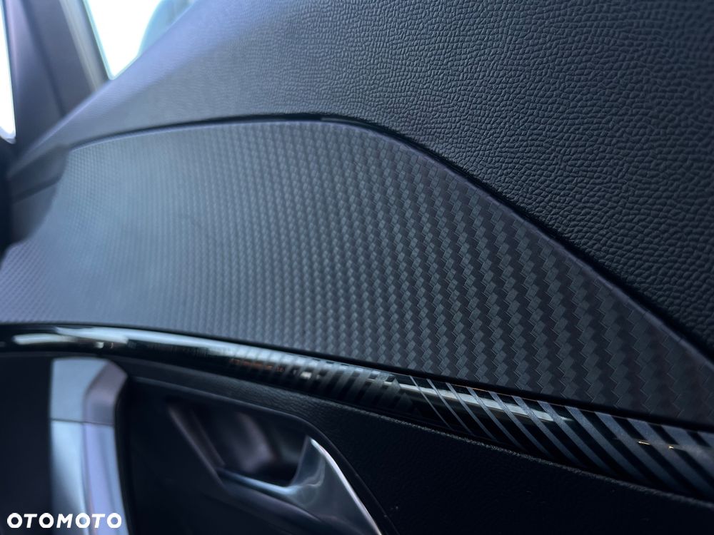 Peugeot 2008 PureTech 130 EAT8 Allure Pack - 24