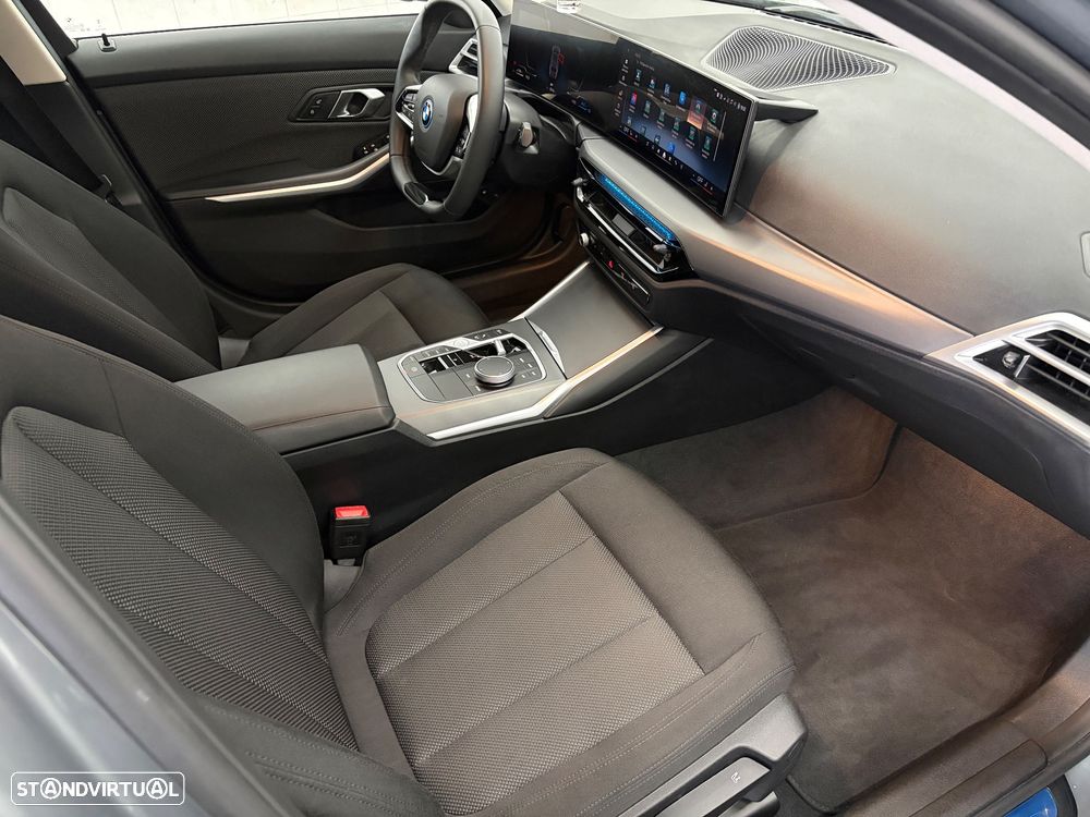 BMW 330 - 14